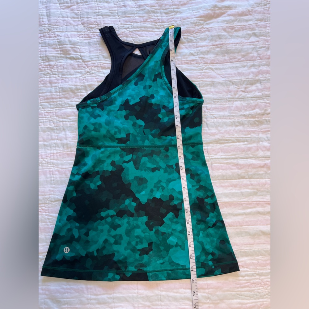 Lululemon Meshed Up Tank in Clouded Dreams Cosmic Teal Multi / Black - Picture 12 of 15